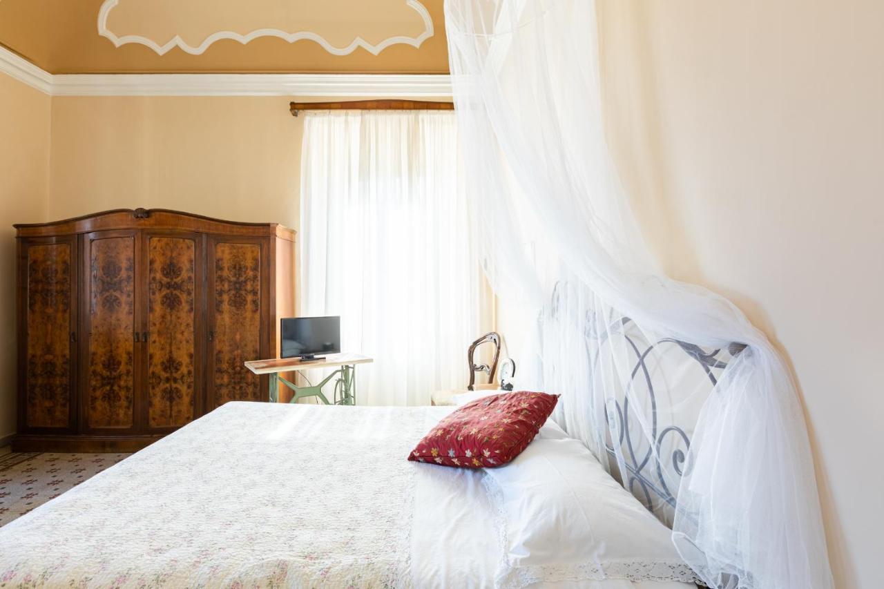 Attico Luce B&B 奥西莫 外观 照片